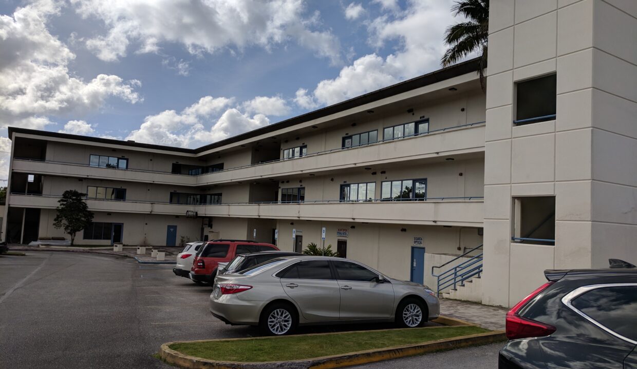 Guam FInance Center 20171120_0319